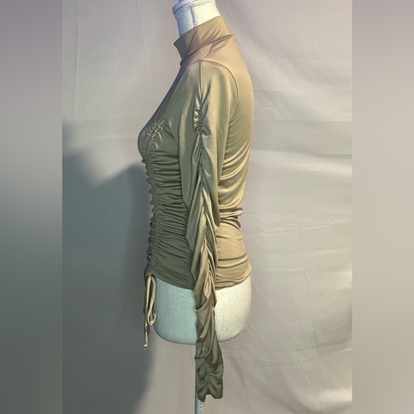 Blouses/flannels/button downs-2 ofor $20 or 3 for $30 (Mix & Match) - Picture 3 of 6